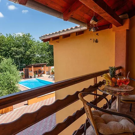 4 Bedroom Stunning In Skicini *