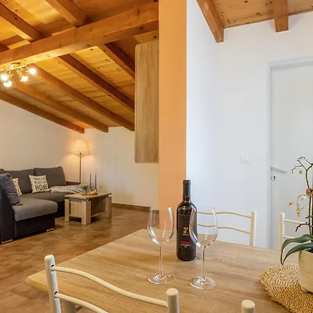 4 Bedroom Stunning In Skicini Jursici