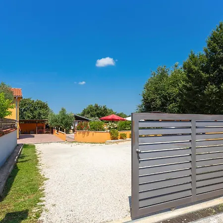 4 Bedroom Stunning In Skicini * Jursici