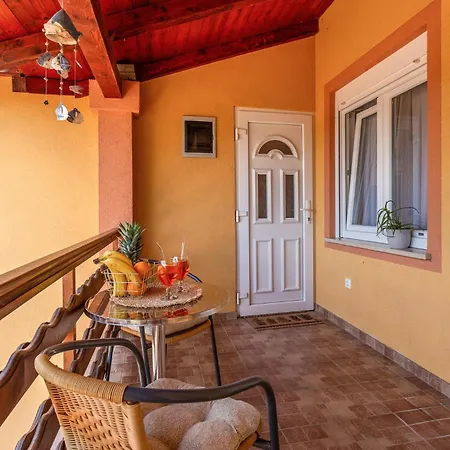 4 Bedroom Stunning In Skicini Holiday home *