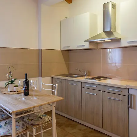 4 Bedroom Stunning In Skicini Holiday home
